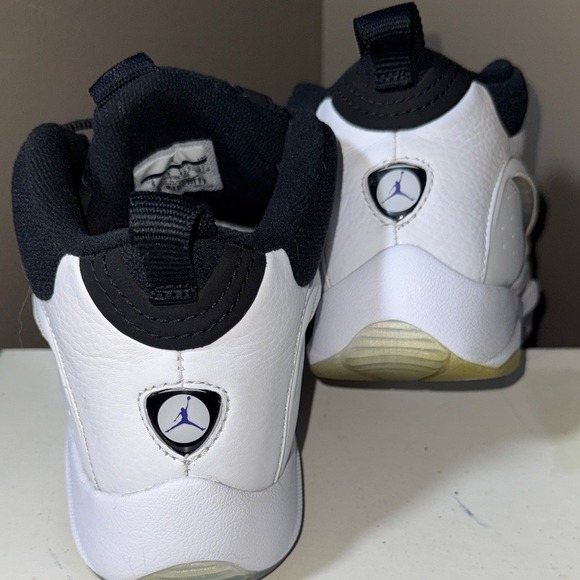 Jordan Jumpman Quick 23 Concords Released 2018 Athletic Shoes Black White Purple